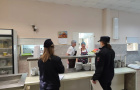 В рамках акции «День против мошенников» сотрудники полиции проводят профилактические беседы