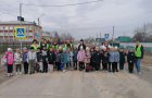 Сотрудники Госавтоинспекции совместно с представителями родительского патруля МОУ Гимназия им. К.Орфа поучаствовали в акции «Засветись»
