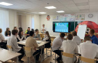Госавтоинспектор провел круглый стол по безопасности дорожного движения для гимназистов 10-го класса