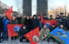 Алексей Текслер принял участие в торжественной церемонии возложения венков и цветов к памятнику «Доблестным сынам Отечества»